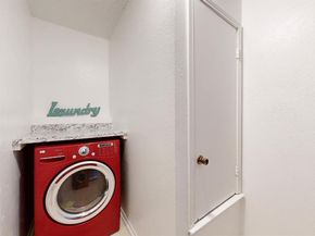 718  Matthews Court , Arlington Texas 76012