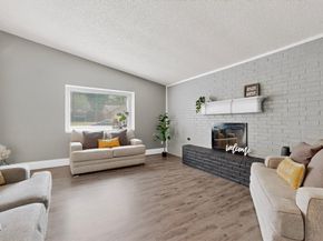 718  Matthews Court , Arlington Texas 76012