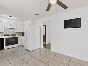 718  Matthews Court , Arlington Texas 76012