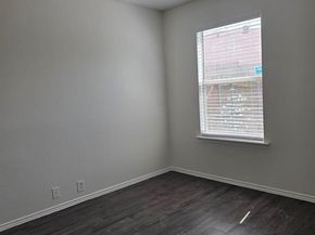 5049  Urban Avenue , Dallas Texas 75227