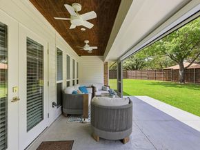 1909 W Red Bird Lane , Dallas Texas 75232