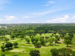 1909 W Red Bird Lane , Dallas Texas 75232