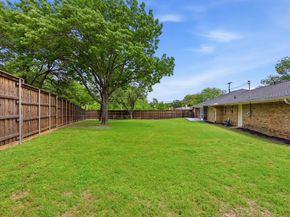 1909 W Red Bird Lane , Dallas Texas 75232