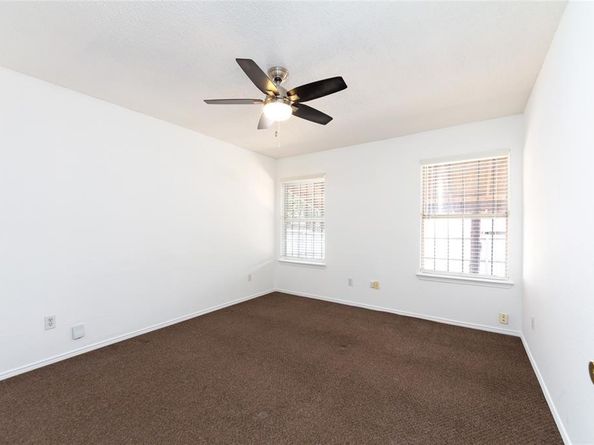 2428  Summit Lane , Dallas Texas 75227