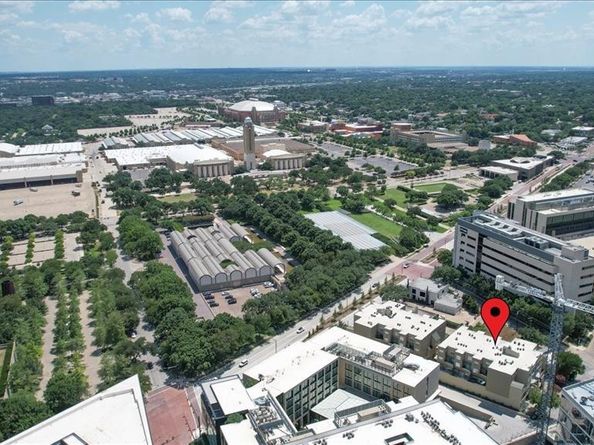 3333  Darcy Street  2102, Fort Worth Texas 76107