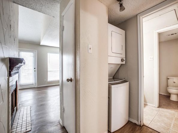 9839  Walnut Street  207, Dallas Texas 75243