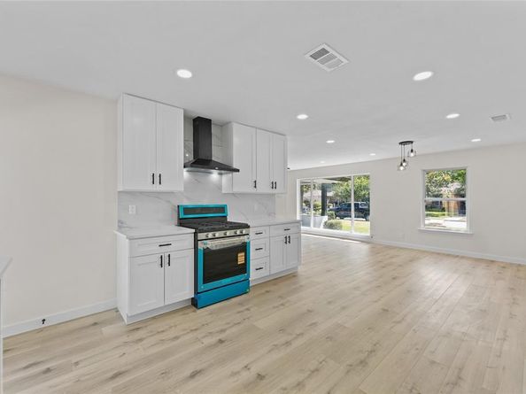 1710  patricia  , Garland Texas 75042