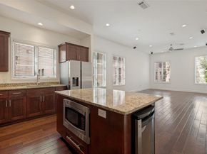 3210  Carlisle Street  35, Dallas Texas 75204