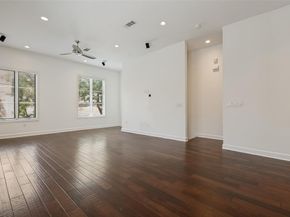 3210  Carlisle Street  35, Dallas Texas 75204