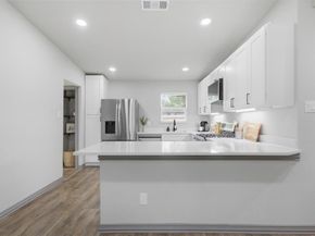 513  Hardy Drive , Garland Texas 75041