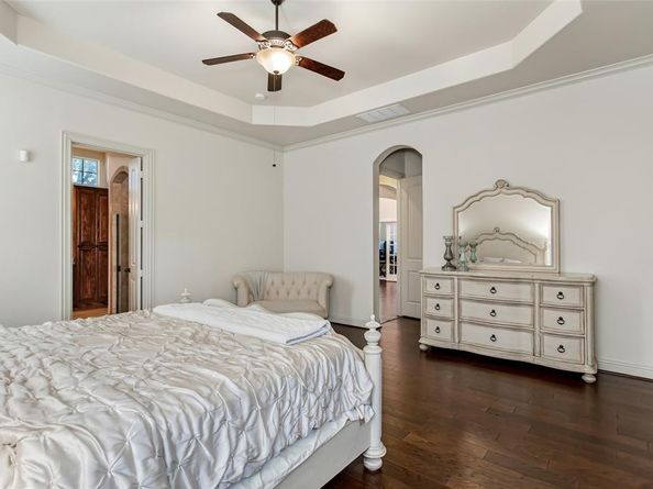 200  San Bernard Drive , Irving Texas 75039