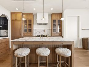 3130 N Harwood Street  1702, Dallas Texas 75201