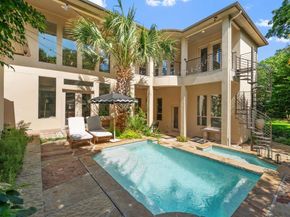 936 W Colorado Boulevard , Dallas Texas 75208