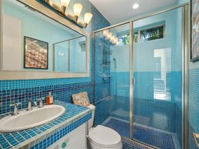 936 W Colorado Boulevard , Dallas Texas 75208