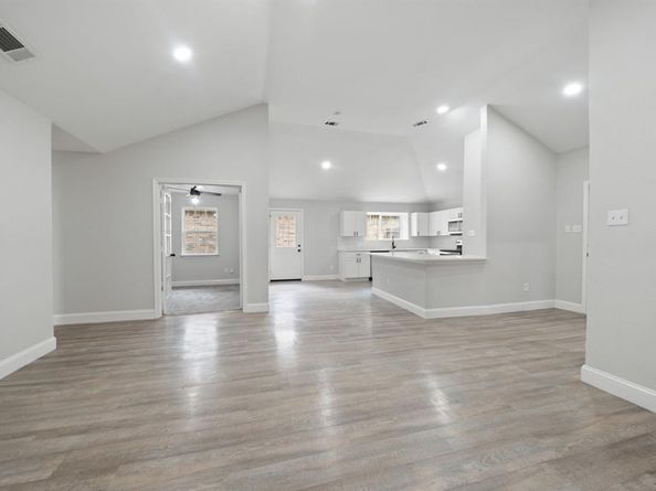 310  Valley Spring Drive , Arlington Texas 76018