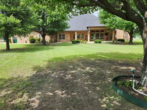 2601  Winthrop Hill Road , Denton Texas 76226