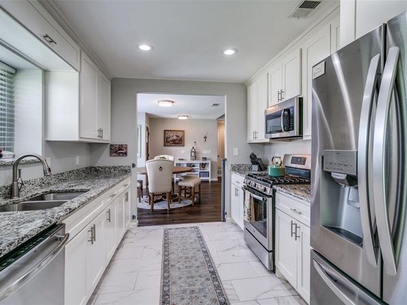 2624  Kingsridge Drive , Dallas Texas 75287