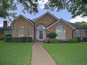 2902  Live Oak Drive , Rowlett Texas 75088