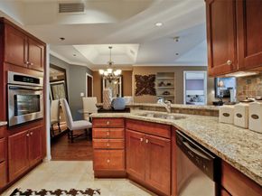 5909  Luther Lane  808, Dallas Texas 75225