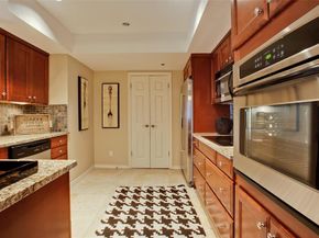 5909  Luther Lane  808, Dallas Texas 75225