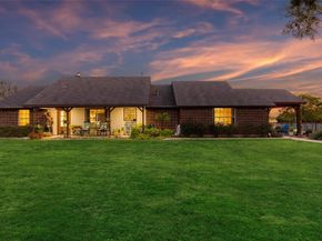 2104 W Holiday  , Fate Texas 75087