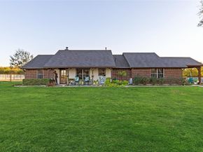 2104 W Holiday  , Fate Texas 75087