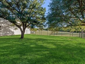 2104 W Holiday  , Fate Texas 75087