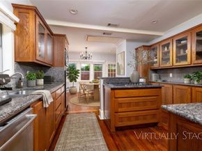 2107  College Avenue , Fort Worth Texas 76110