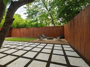 2107  College Avenue , Fort Worth Texas 76110