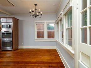 2107  College Avenue , Fort Worth Texas 76110