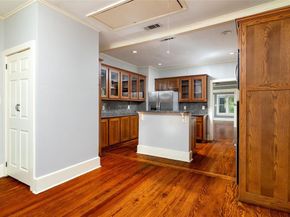 2107  College Avenue , Fort Worth Texas 76110