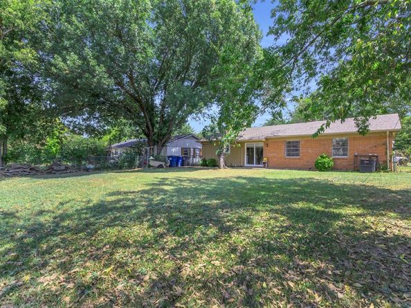 2311  Arcady Lane , Lancaster Texas 75134