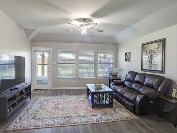 906  Horizon Ridge Circle , Little Elm Texas 75068