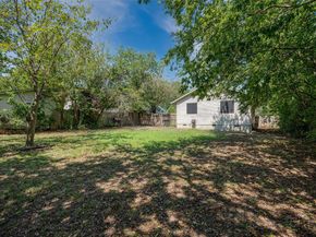 1007 W White Avenue , McKinney Texas 75069
