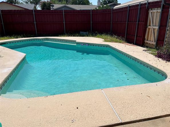 2230  Meadow Glen Drive , Garland Texas 75044