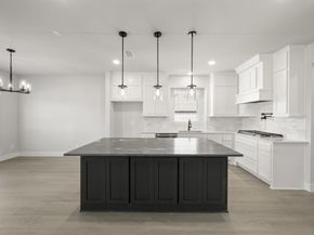 609  Hidden Lakes  , DeSoto Texas 75115