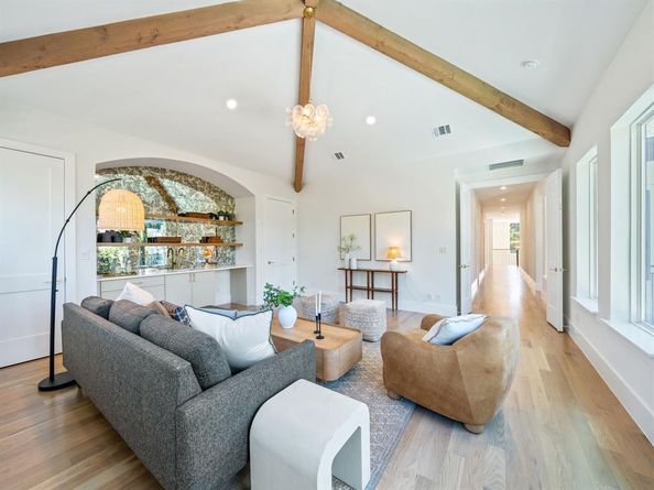 6437  Churchill Way , Dallas Texas 75230