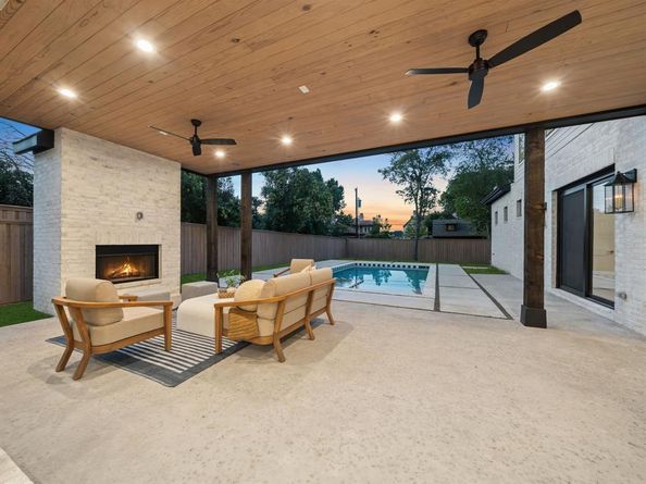 6437  Churchill Way , Dallas Texas 75230