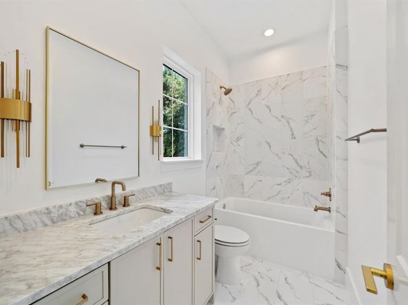 6437  Churchill Way , Dallas Texas 75230