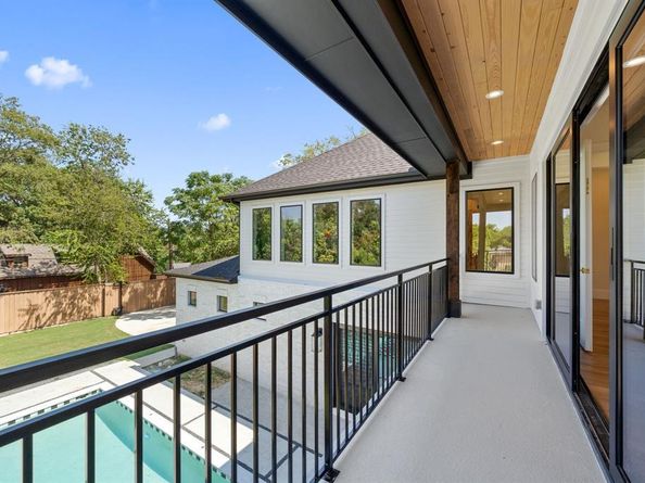 6437  Churchill Way , Dallas Texas 75230