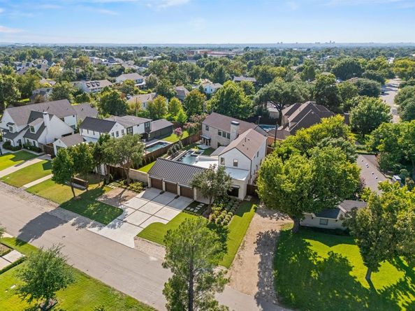 4557  Ridge Road , Dallas Texas 75229