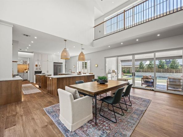 4557  Ridge Road , Dallas Texas 75229