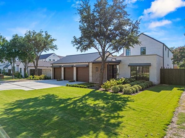 4557  Ridge Road , Dallas Texas 75229