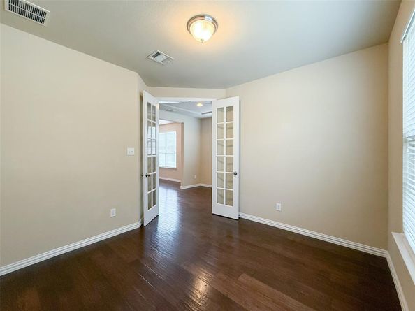 3321  Glen Crest Lane , Denton Texas 76208