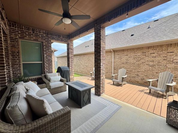 816  10th Street , Argyle Texas 76226