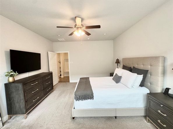 816  10th Street , Argyle Texas 76226