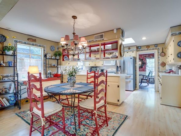 3516  Princess Lane , Dallas Texas 75229