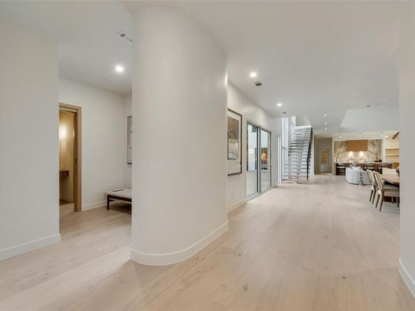 3821  Beechwood Lane , Dallas Texas 75220
