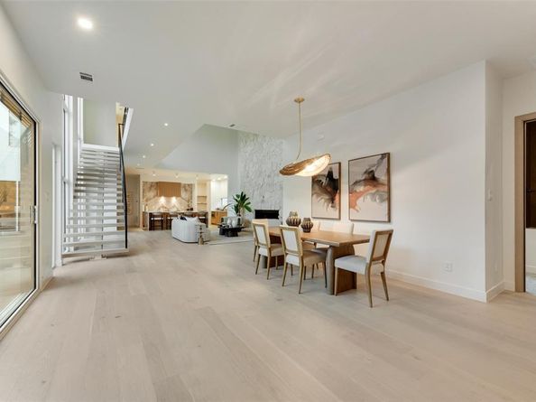 3821  Beechwood Lane , Dallas Texas 75220