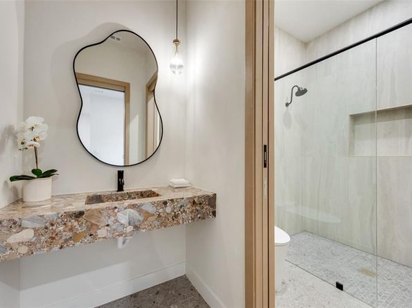 3821  Beechwood Lane , Dallas Texas 75220